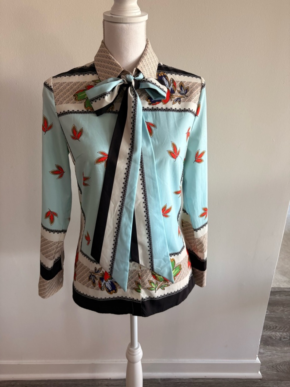 Vintage inspired Light Blue Floral Print Button-Up Blouse with Long Neck Tie - Picture 12 of 13
